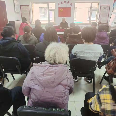 新春街道通顺社区开展“五老进社区”讲党课活动