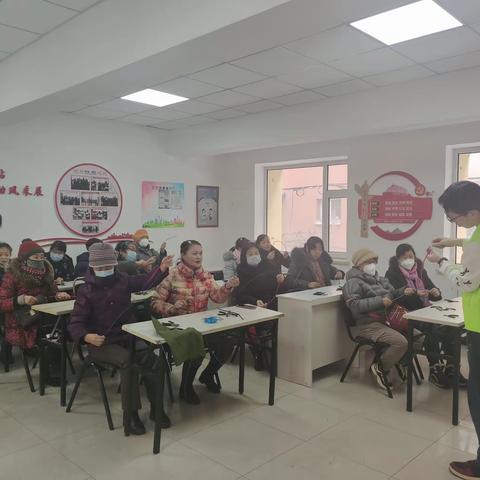 新春街道通顺社区开展手工艺品编织活动