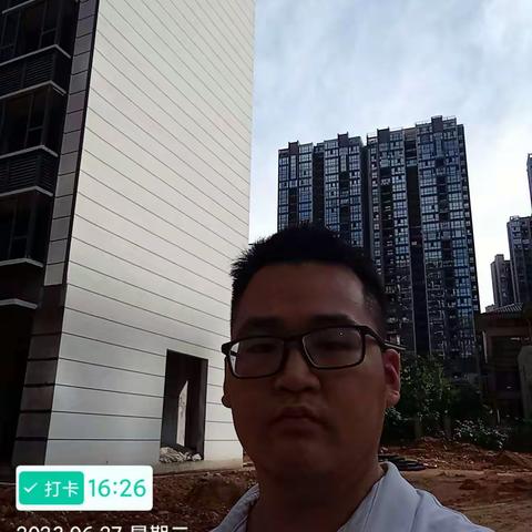 《滨江学府》六月楼房服务l篇一