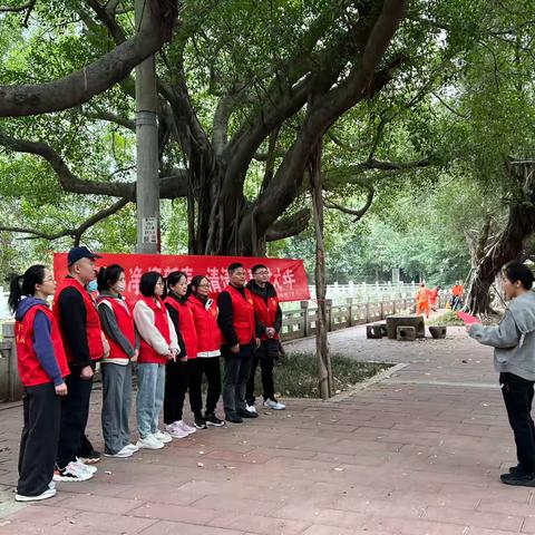 溪口社区党支部开展“干干净净迎新春 清清爽爽过大年”志愿服务活动