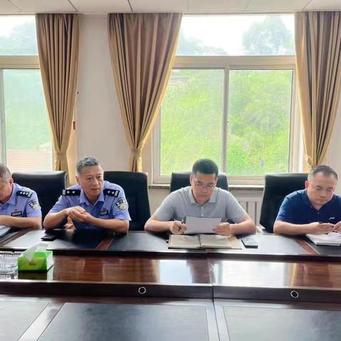 河西街道与辖区派出所会商安全稳定工作