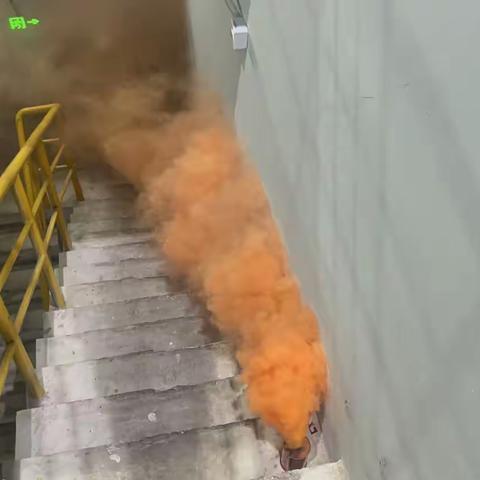 2025年11月26日硅钢部新能源无取向硅钢分厂TCM2连轧机油库消防实战应急预案演练