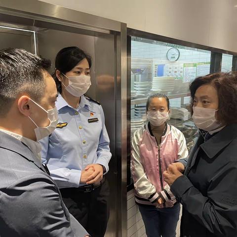 市局餐饮处督导检查碑林区节前食品安全工作