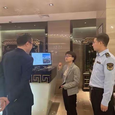 杨琳局长督导检查碑林区“五一”节前市场监管工作