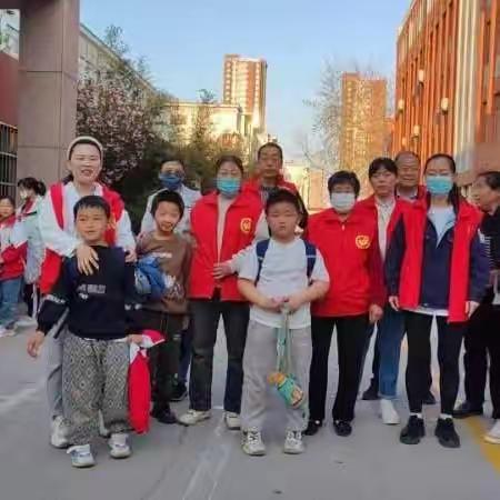 最美人间四月天——安丘兴安小学二年级（3）班执勤记录篇