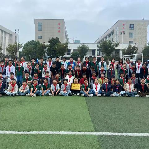 “春生夏长，秋收冬藏”——六（2）班第一学期期末总结