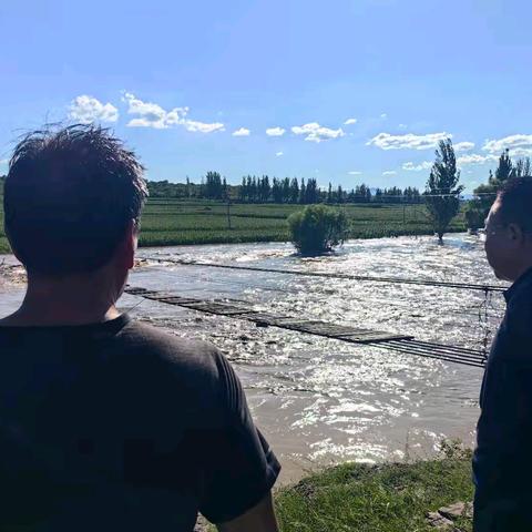 区人大主任王晓军带队到定方水乡、辛庄子乡开展防汛工作专项督导检查