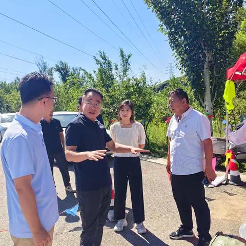 区人大主任王晓军到花园乡段家堡乡和鸡鸣山景区检查指导防汛工作