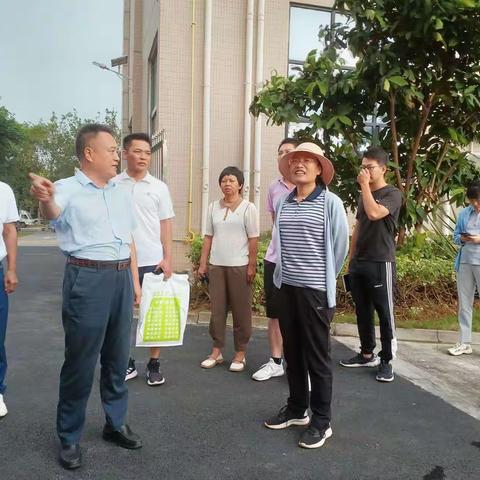 陈芳区长调研琼山区垃圾分类工作