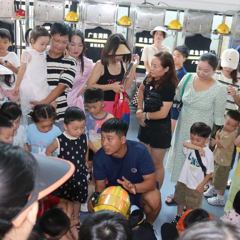 六约南消防救援站开展“消防开放日”活动