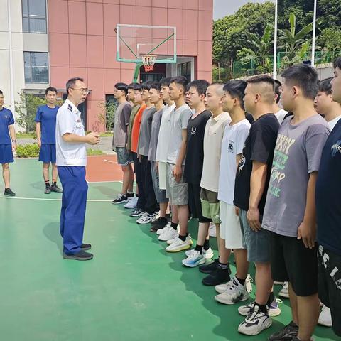 龙岗大队王新辉副大队长深入六约南站集训点检查指导工作