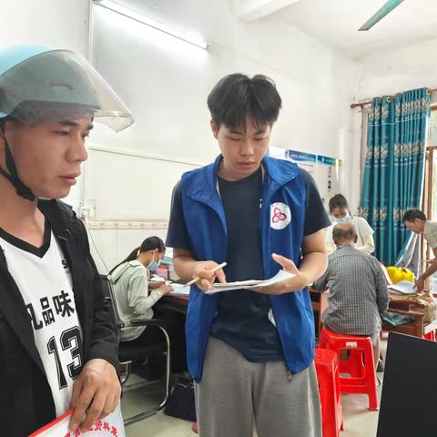 【儋州王五民政服务站】开展暖心服务“零距离”残疾人集中办证活动