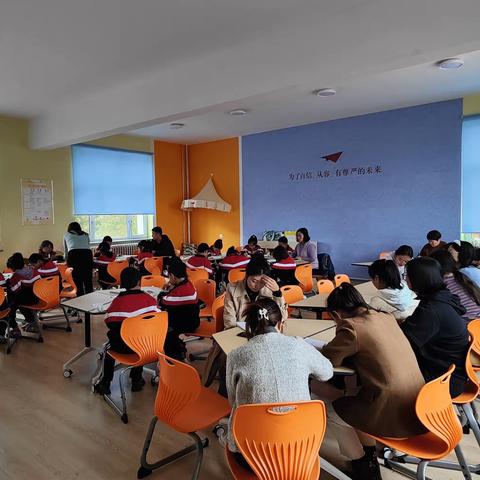 立足课堂 提升自我——阿尔本格勒中心学校开展小学语文汇报课活动