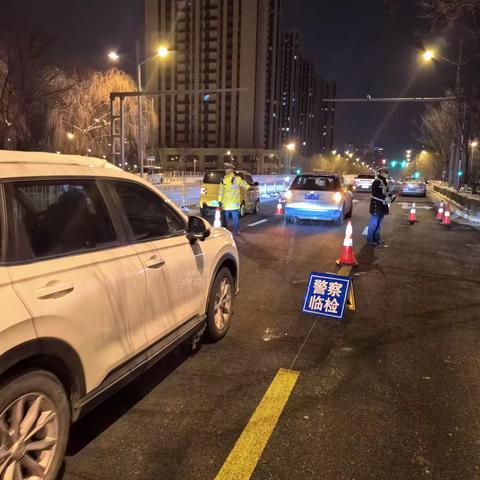 雪天开车不喝酒，安全出行你我他