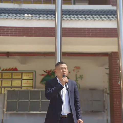 “墨香浸润  心田耕耘”阅读活动