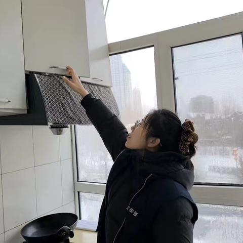 工农街道美晨社区开展“敬老有道，温情常伴”走访独居老人活动