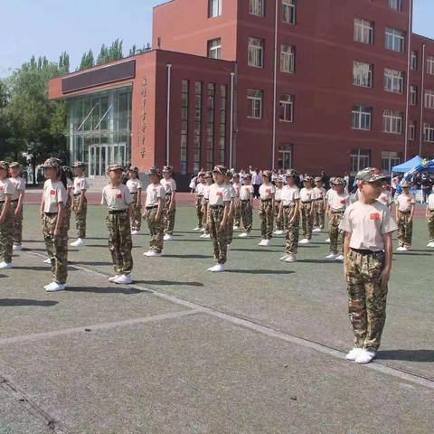 国防教育进校园童心筑梦向未来