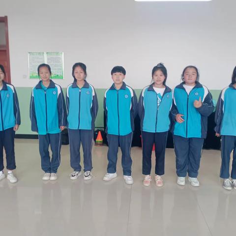 学校开展曲棍球传统项目训练，目的是增强学生的体质，增进学生身心健康，通过训练掌握曲棍球运动的技术技能