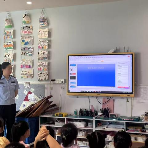 法治进校园，护航助成长——铅山县第三幼儿园开展法治副校长进校园活动