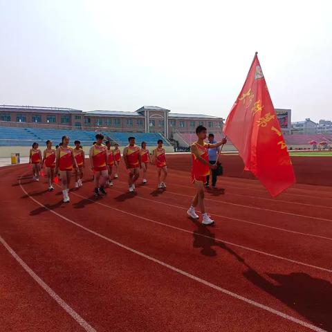 “凝心聚力展风采 激情奋斗绽青春”——大杨树第一小学参加鄂伦春自治旗第十八届中小学生田径运动会简讯