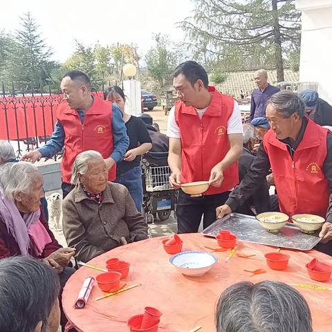 爱心饺子宴 情暖老人心——董王庄乡大石岭、洞子沟等村养老服务站举办孝老爱亲饺子宴活动