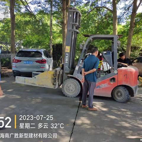 市生态环境局组织开展7月份非道路移动机械尾气抽测执法工作