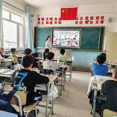 敖润苏莫中心小学开展民族政策宣传活动