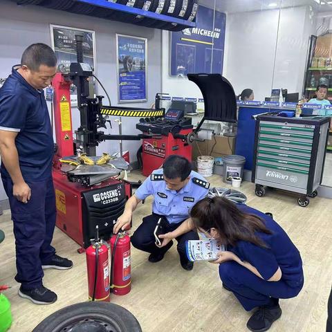 高新分局宋营派出所深入小区“九小”场所开展消防安全检查