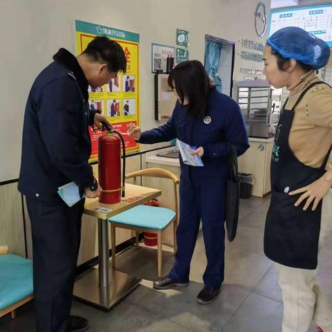 高新分局消防办联合派出所对辖区“九小”场所开展消防安全检查活动