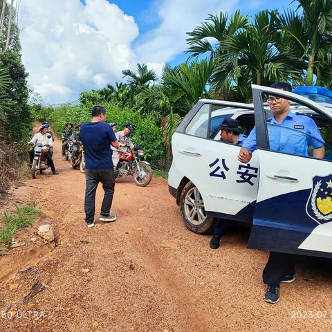 东方市江边乡联合海南热带雨林国家公园管理局尖峰岭分局开展违规侵占国家公园保护地问题排查整治专项行动