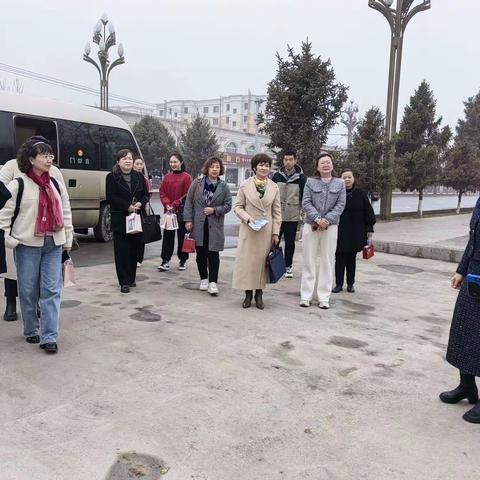 学习无止境·幼教谱芬芳——欢迎第二师铁门关教育局莅临八十一团幼儿园观摩指导工作