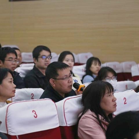 立足素养共研讨 助力教学促成长