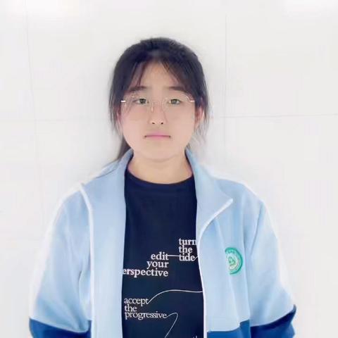 月光中的家国情 ——八年级语文双节假期诵读作业展