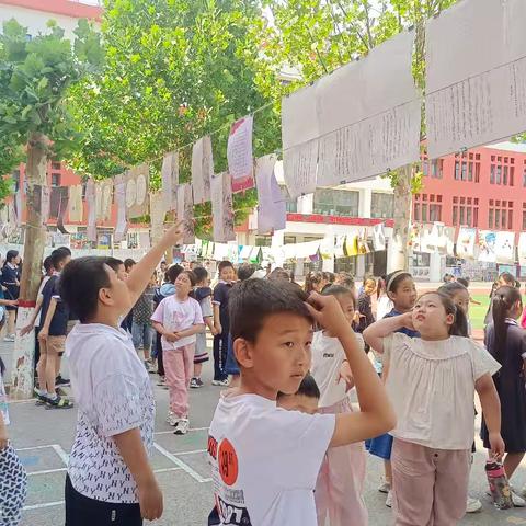 童心向党，快乐童年——成安实验小学举办庆六一书画展