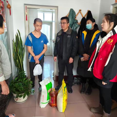 “新春送温暖 慰问暖人心”东方红社区春节慰问活动