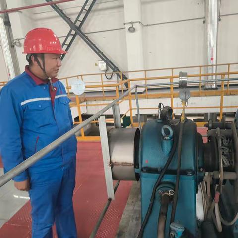 以勤破万难，以技创佳绩。硫酸三线10月服务之星-刘明