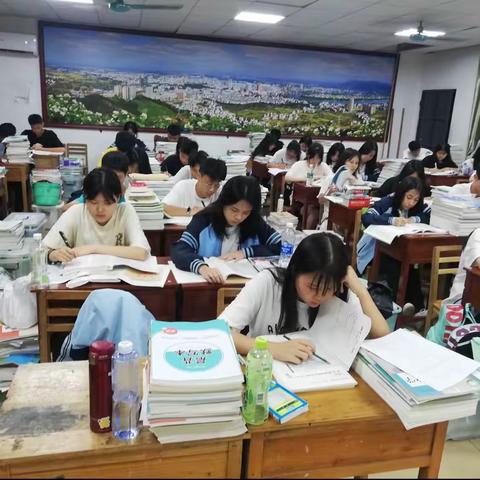 彼方尚有荣光在，少年不惧岁月长——2103班