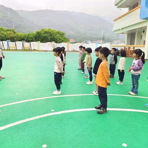 趣享体育，研促成长——白水镇中心幼儿园庄林分园幼小衔接之小学专职体育老师进课堂