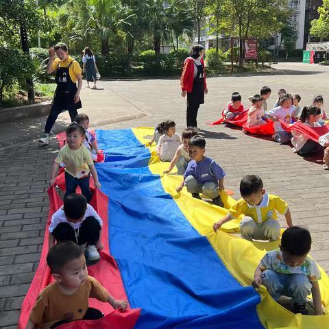 天骄幼儿园♥️豆豆二班♥️五月成长记录