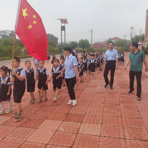 【红河镇大宅科小学】小学初体验，衔接助成长——欢迎大宅科幼儿园大班参观小学活动