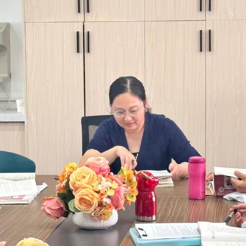 ［党建➕教学教研］以文为桥 叩响生命 ‍海口市第一中学第14周初一语文备课组活动