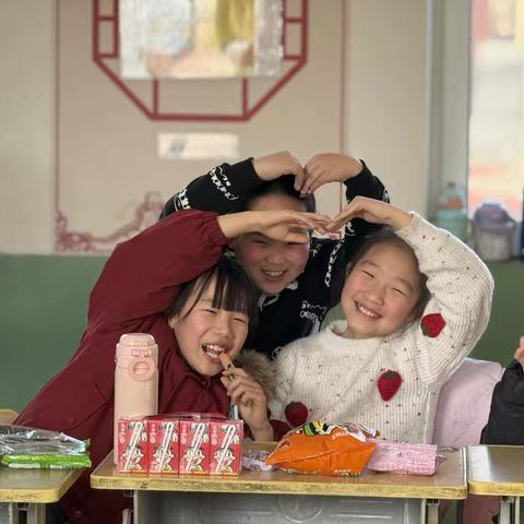 “策马奔腾，喜迎新年”———木井小学三年级元旦联欢会