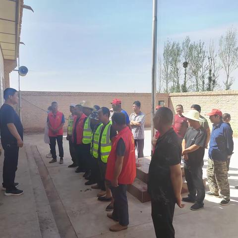 南湖镇甘草井村“三抓三促”行动—开展应急救援演练 提高抢险救灾能力