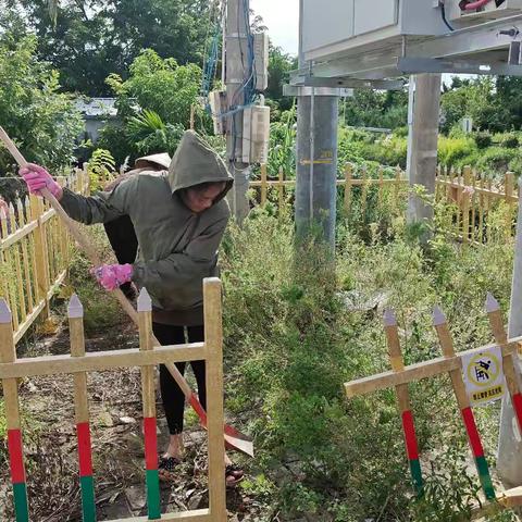 牙炮村开展“清洁家园 防蚊灭蚊”人居环境卫生整治活动