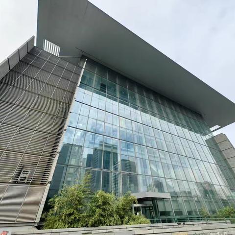 首博寻古韵，学子探芳华