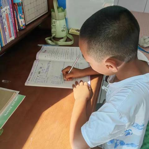 缤纷盛夏      “暑”你最棒                --香山中心校学生暑假活动记实