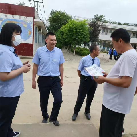 爱护人民币  杜绝假币