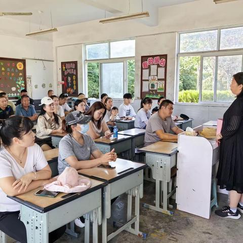 【贾汪区江庄镇高村小学一家校共育合作】“花蕾绽放 美丽人生” ---江庄镇高村小学召开女生家长会