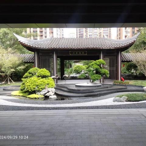 山水秋鸣物业服务中心 10月份工作简报
