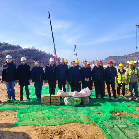 寒冬送温暖  关爱暖人心 150MW光伏发电项目一线员工收到“暖心大礼包”